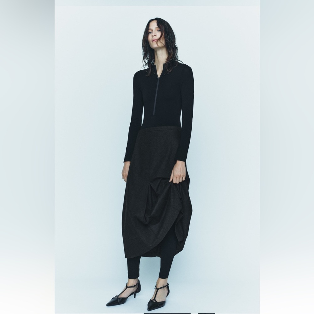 ✨SALE ✨ ZARA SLIT WOOL BLEND SKIRT ZW COLLECTION
✨SALE ✨ - Picture 5 of 14